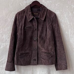 Size Large Petite i.e. Relaxed Chocolate Brown Suede Button Up Leather Jacket